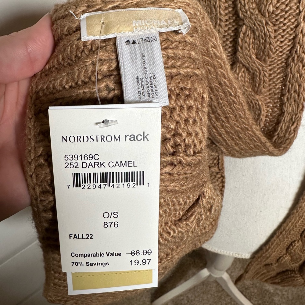 NWT MICHAEL Michael Kors Cable Knit Tan Scarf & Hat Set - Picture 6 of 8